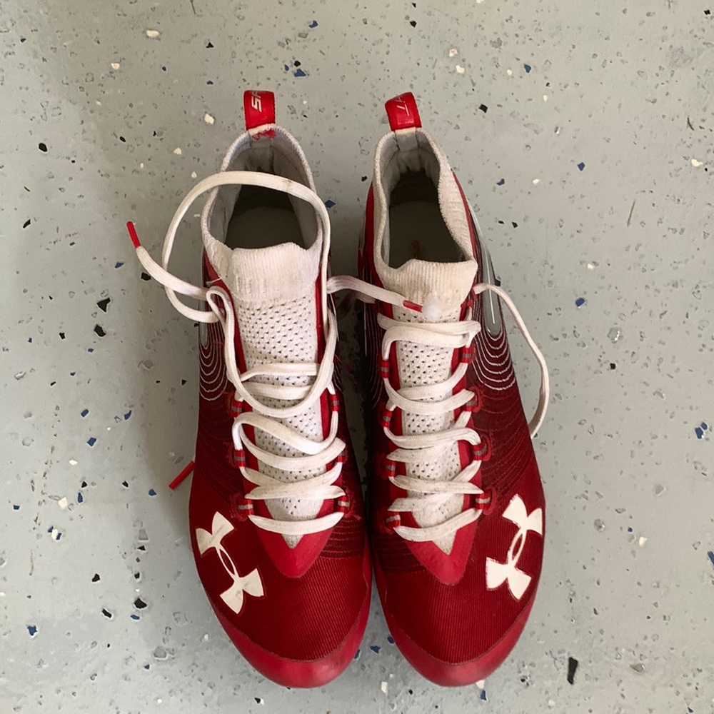 Under Armour “spotlight” cleats